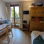 Face à La Dent D'oche Appartement