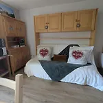 Face à La Dent D'oche Appartement *
