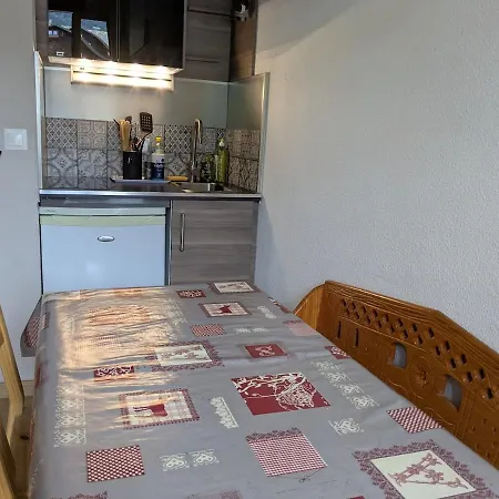 Face A La Dent D'oche *