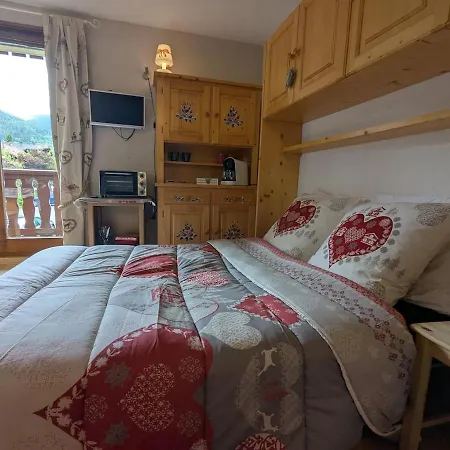 Face A La Dent D'oche *