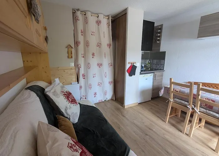 Face à La Dent D'oche *