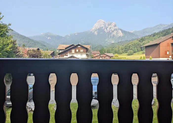 Face A La Dent D'oche * Bernex